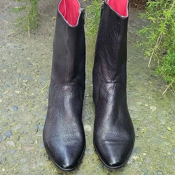 Born Black Leather Women's Boots Size 7.5 - Picture 3 of 15